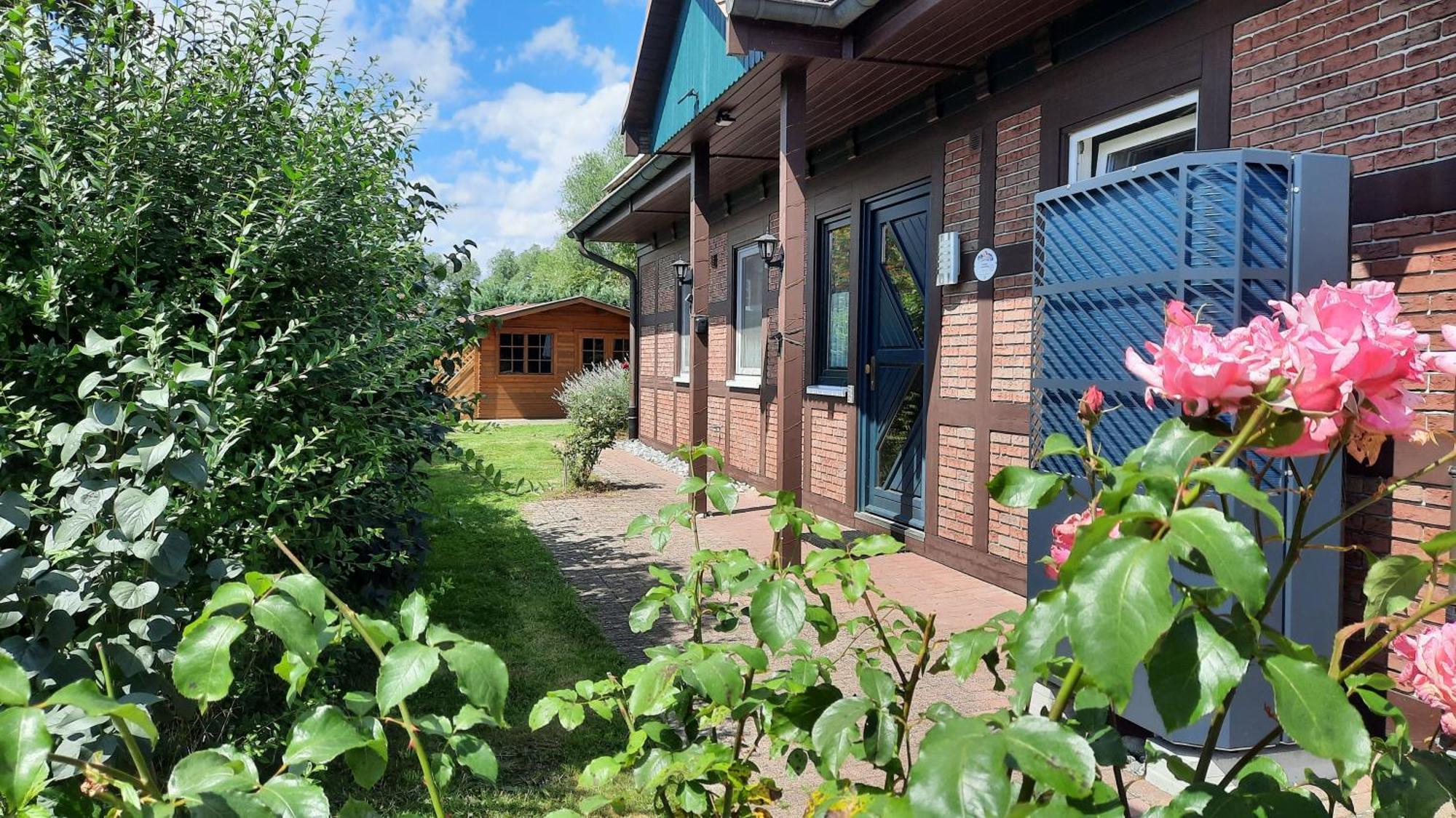 Ferienhaus Sasse Ferienwohnungen Mit Garten & Grill Molschow Esterno foto